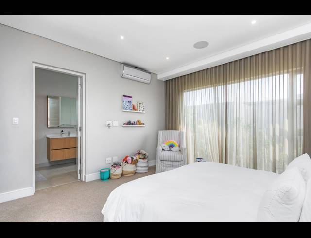4 BEDROOM CLUSTER FOR SALE IN SUNSET ACRES